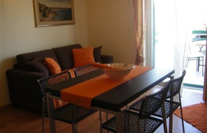 Ferienwohnungen Katarina: A2+1 - 2nd floor 
